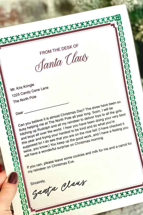 santa letter in a hand 