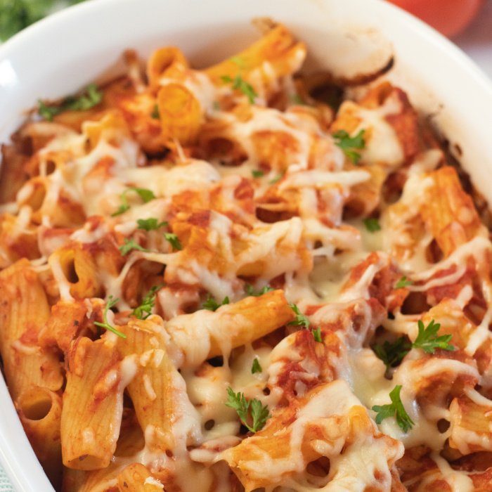 chicken rigatoni in a pan 