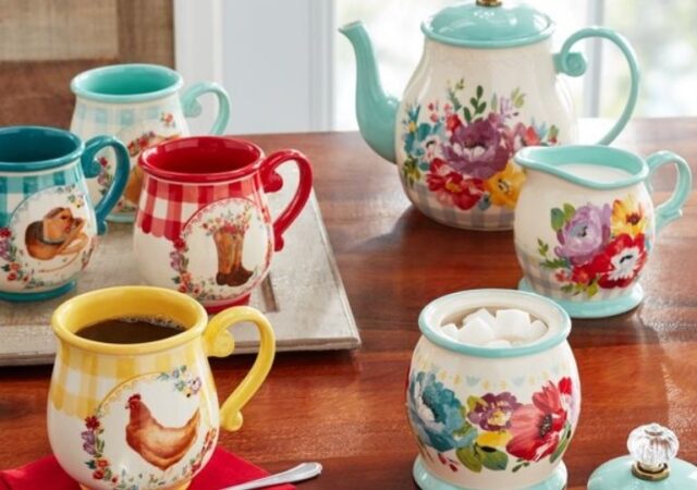 The Pioneer Woman Tea Set