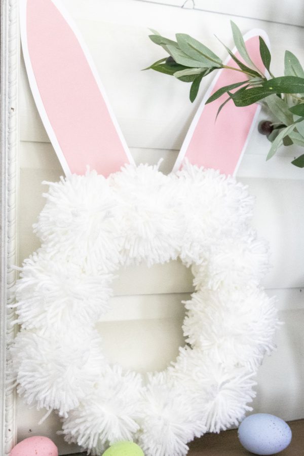 pom pom wreath on table