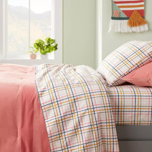 Pillowfort Sheet Sets On Sale (1)