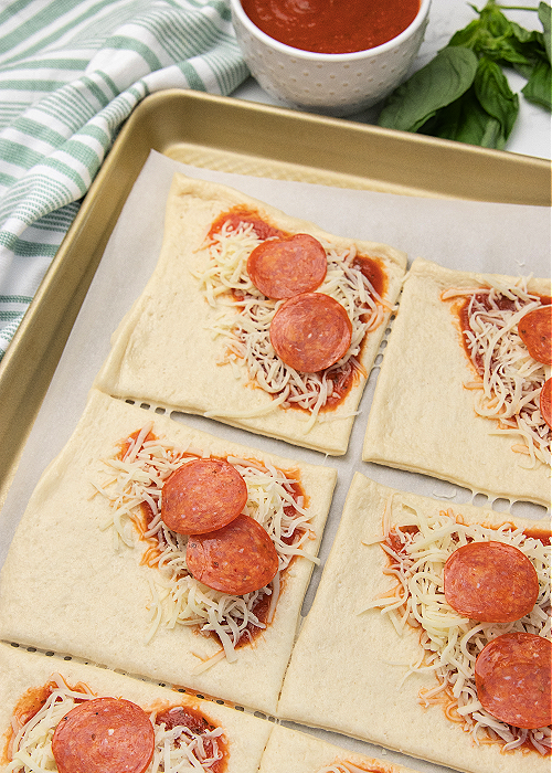 homemade pizza pockets filling