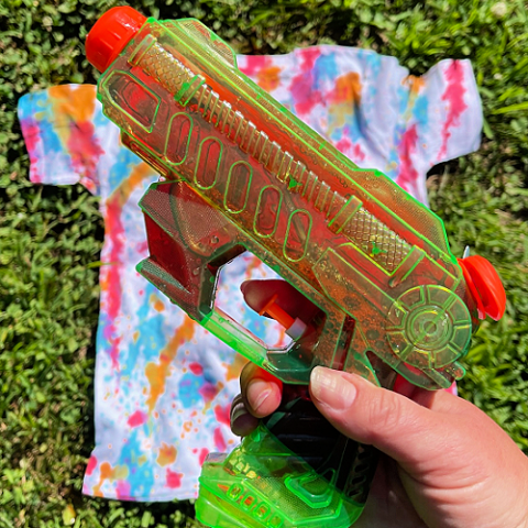 squirt gun t-shirt painting activity for kids