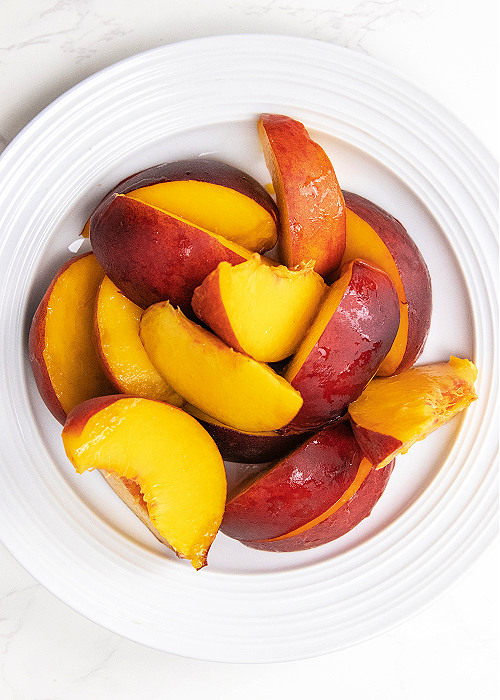 bowl of peach slices