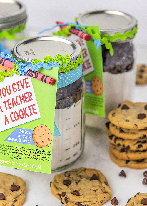 If you Give a Teacher a Cookie Mason Jar Gift