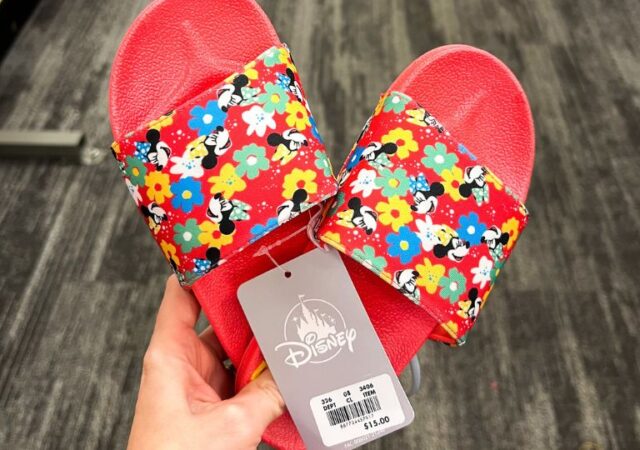 Kids Character Slides on Sale (4)