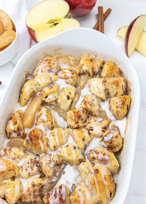 baked apple cinnamon cobbler
