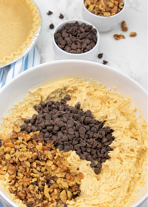 ingredients for chocolate chip pie