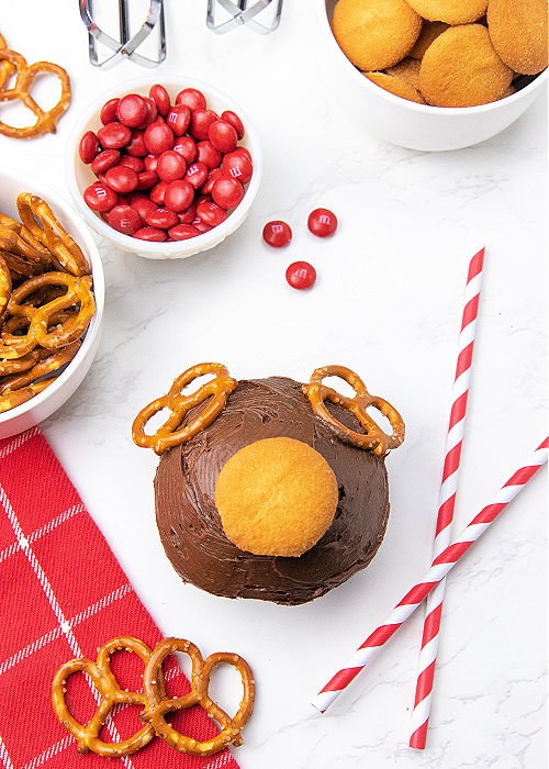 how to make a rudolph cupcake