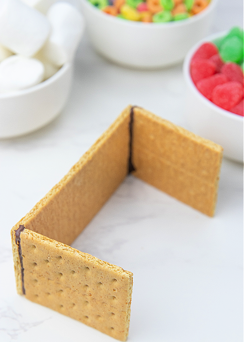 graham cracker nativity scene