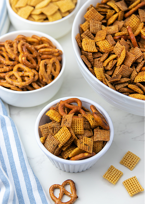 spicy garlic chex mix in a bowl