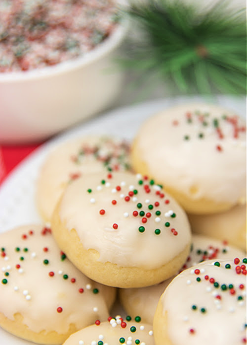 italian christmas cookies on a plate