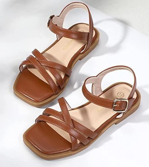 girl's sandals