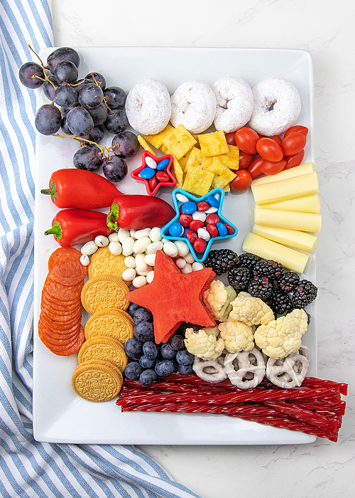 how to make a 4th of july charcuterie board step by step image