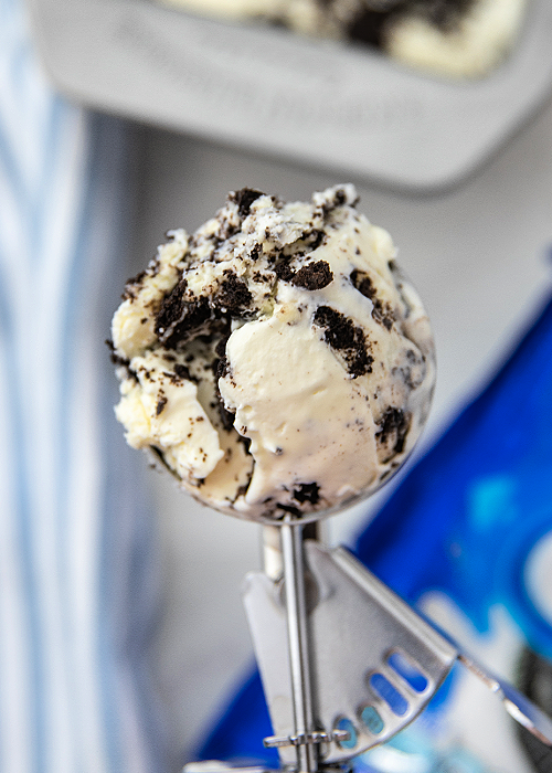 no churn ice cream in an ice cream scoop