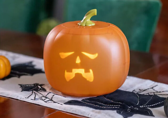 Cinemates Jabbering Jack Animated Pumpkin