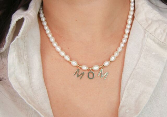 adorable-personalized-necklaces-on-sale-4