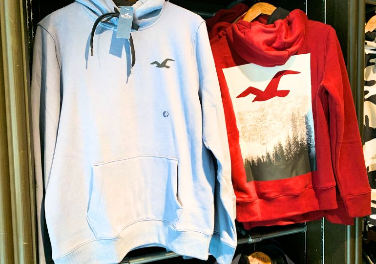 Hollister Clothing Deals  Score an EXTRA 20% OFF Clearance!!