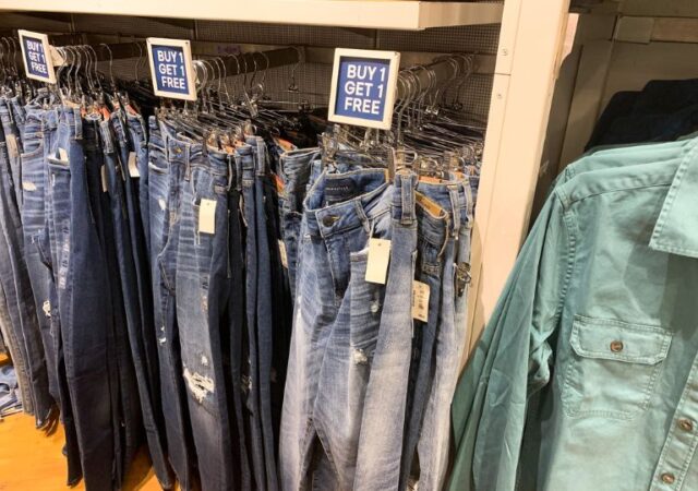 aero-clearance-sale-7