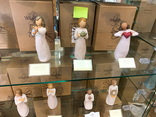 willow tree figurines