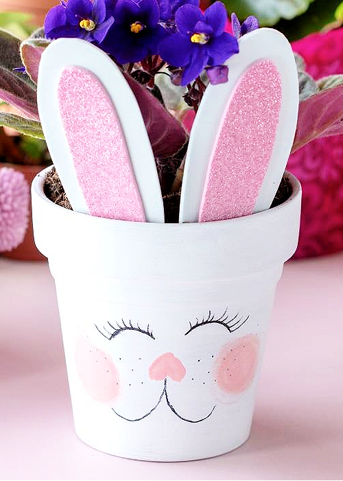 Easter bunny flower pot