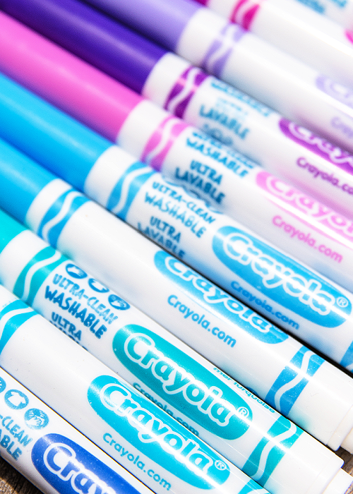 markers lined up in a row