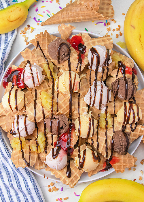 banana split nachos