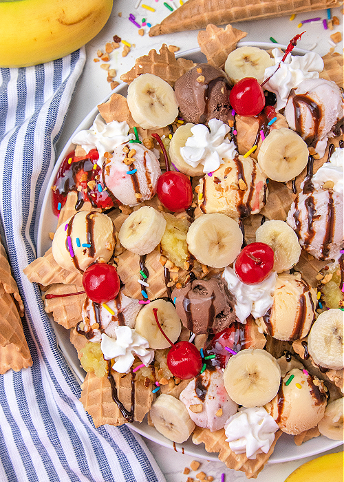 banana split nachos