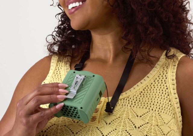 handheld-mini-fan-on-sale-2