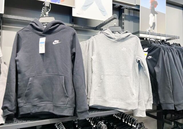 nike-clothing-clearance-7