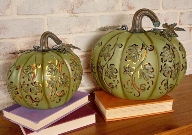 illuminated-pumpkin-decor-5