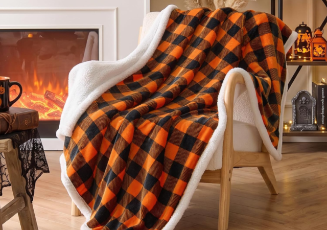 sherpa-throw-blankets-on-sale