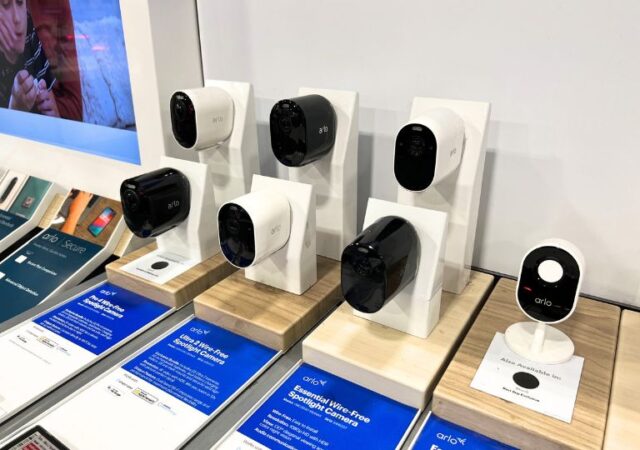 arlo-security-cameras-on-sale
