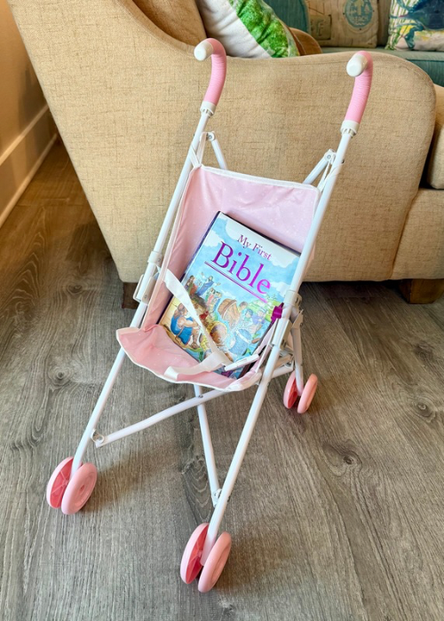 How to use a stroller as an Easter basket 