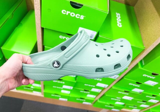 croc-shoes-sale-6