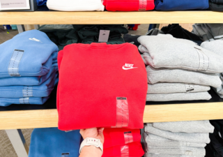 NIKE Sweatshirts on Sale