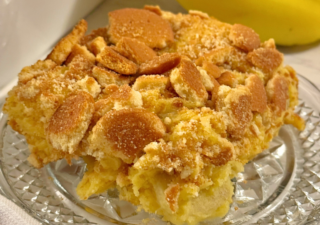 banana pudding brownie served on a crystal plate