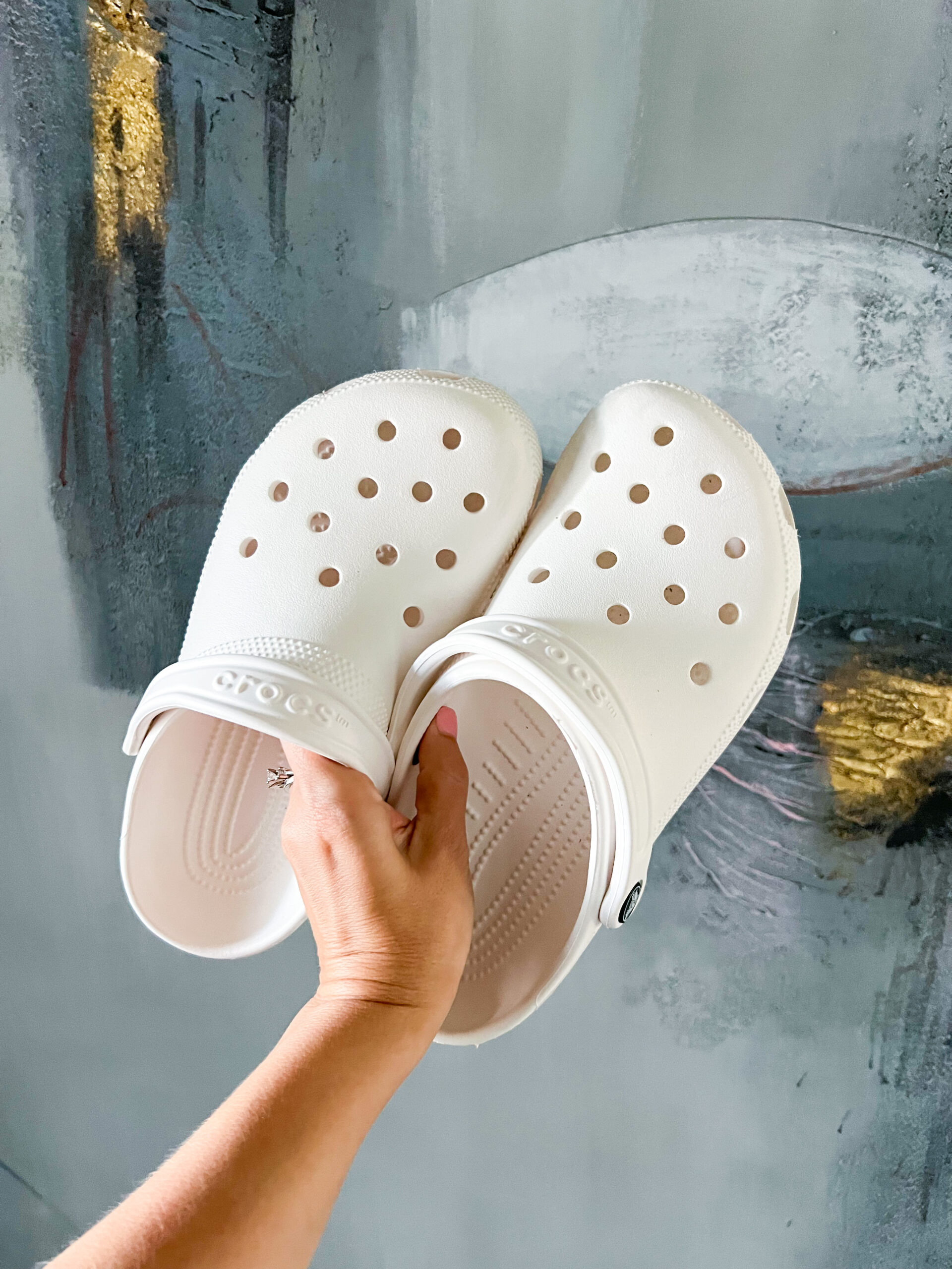 crocs